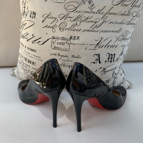 Authentic Christian Louboutin, Simple patent pump - Picture 8 of 10